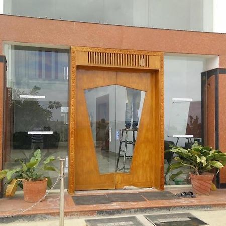 Airport Residency Hotel Devanahalli Bagian luar foto