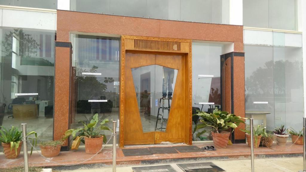 Airport Residency Hotel Devanahalli Bagian luar foto