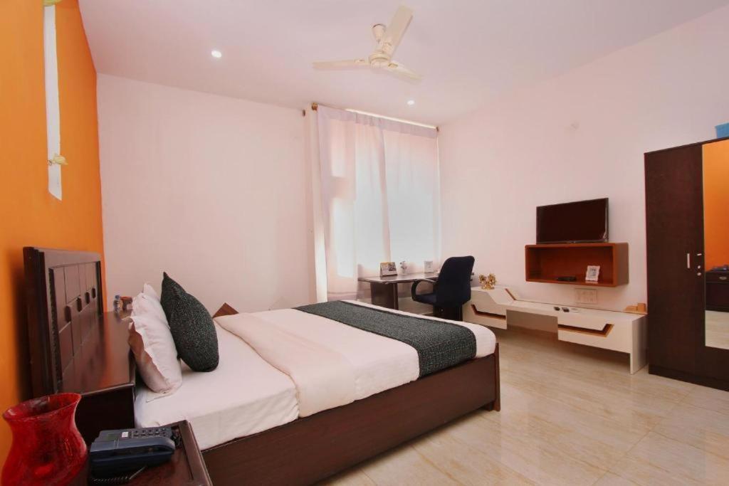 Airport Residency Hotel Devanahalli Bagian luar foto